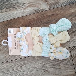 Modern Baby 6 piece set of headbands and mittens